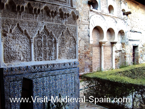 Arabic carvings, Seville